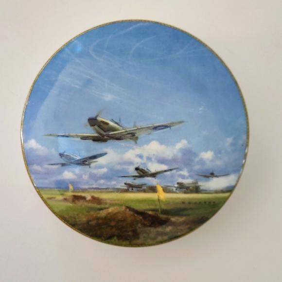 Battle of Britain Trinket box - Picture 3 of 7